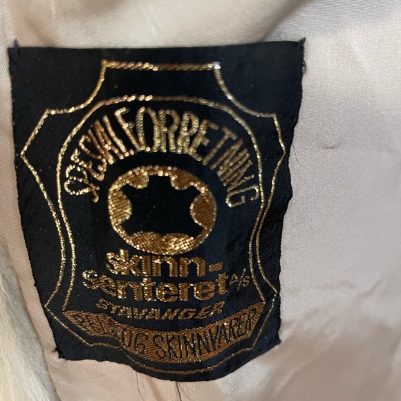 Swiss / Canadian Fur ( Pre-loved ) Vintage - Picture 11 of 15